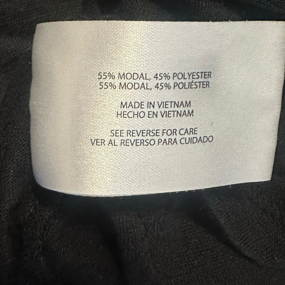 GAP black short sleeved v-neck T-shirt size Large - Picture 5 of 5